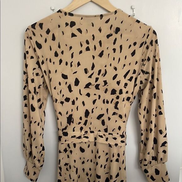 H&M Elegant Tan and Black leopard print Wrap Dress women size M - Picture 8 of 11